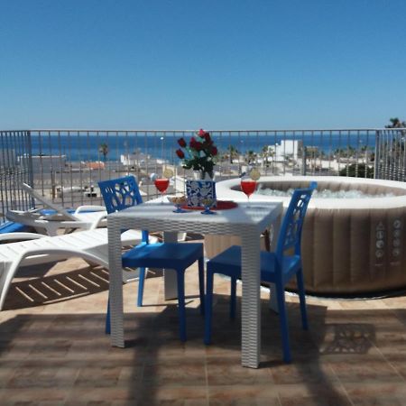 Aparthotel Riflesso Sul Mare Marina di Mancaversa Exteriér fotografie