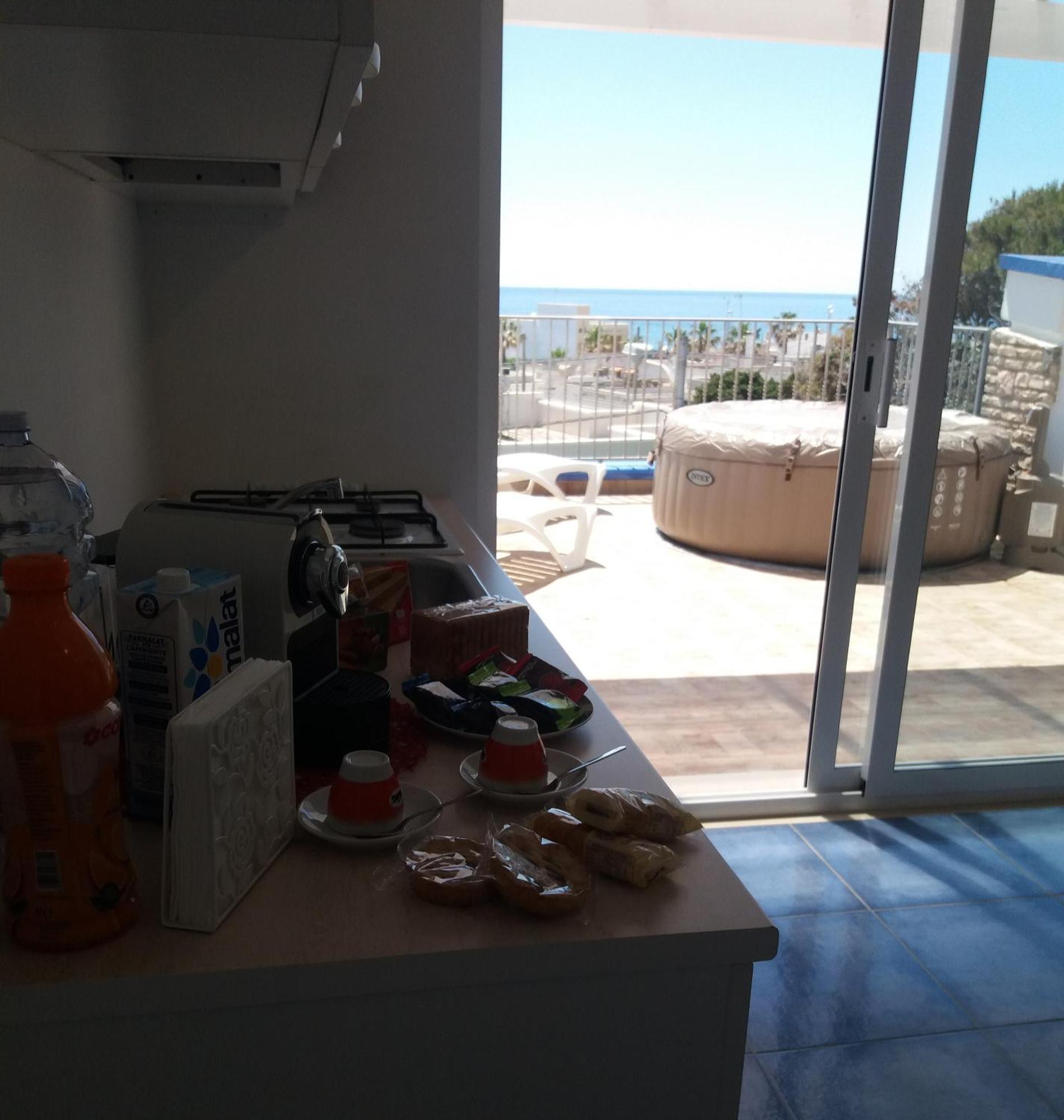 Aparthotel Riflesso Sul Mare Marina di Mancaversa Pokoj fotografie